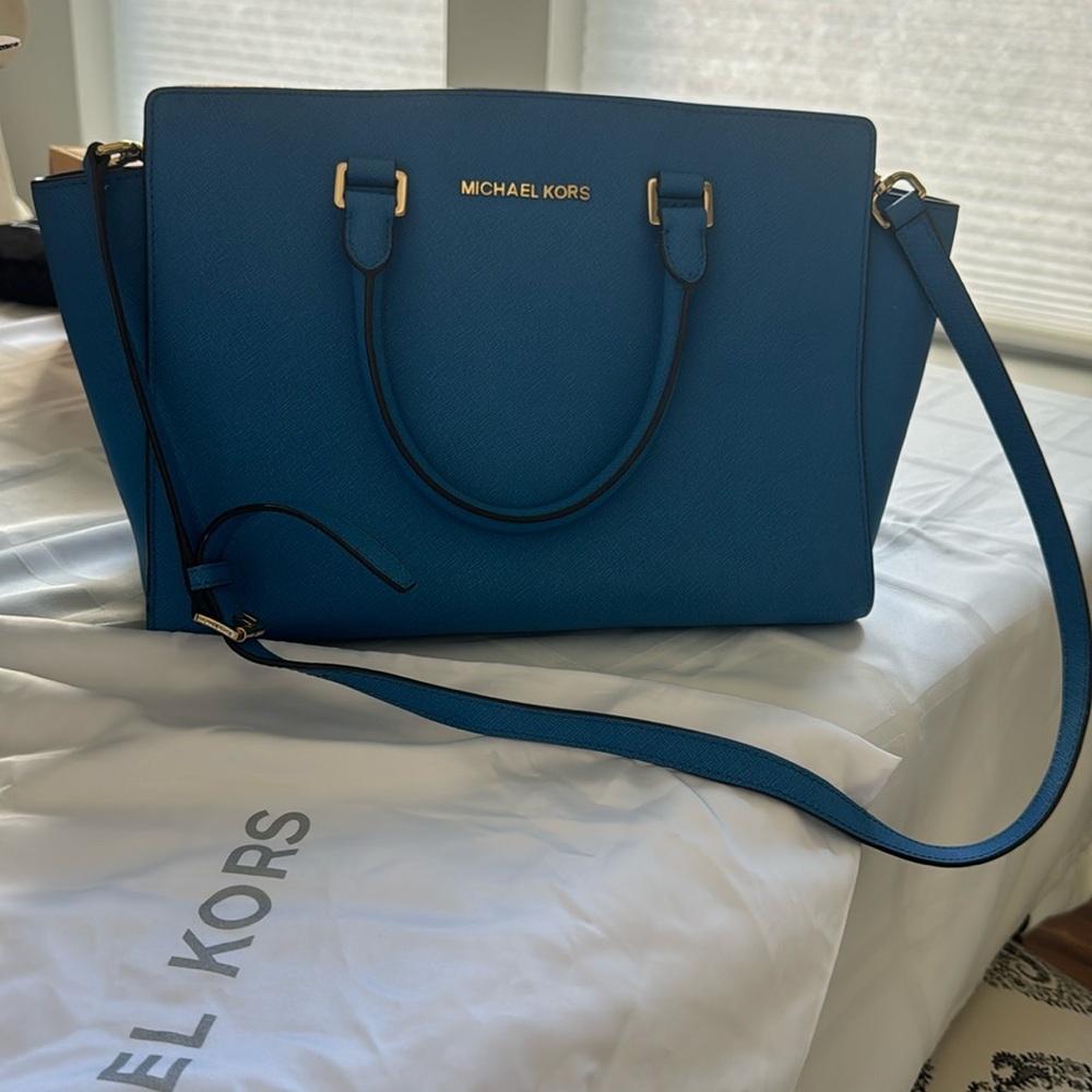 Michael Kors Blue Tote bag with strap